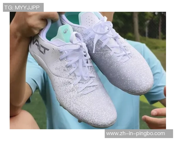 四大足球巨星专属鞋款大揭秘 哪一双最适合你追求的踢球风格